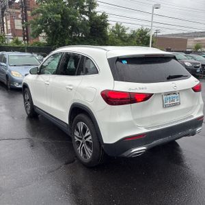 صورة 5 لـ 2025 Mercedes-BENZ GLA