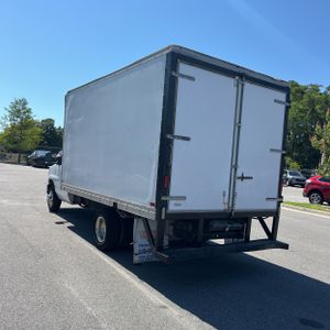 FORD E-350 CUTAWAY - 5