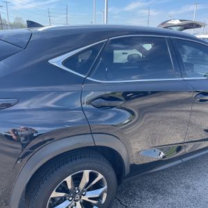 LEXUS NX 300 F SPORT - 9