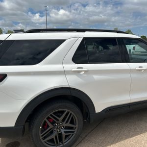 FORD EXPLORER ST-LINE - 9