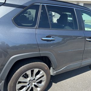 2023 Toyota RAV4 LIMITED — фото 9