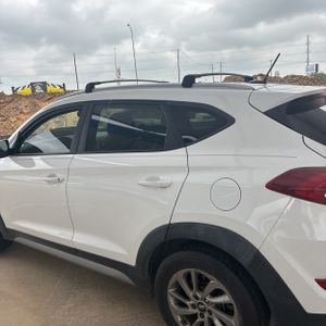 HYUNDAI TUCSON SE - 6