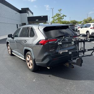 صورة 5 لـ 2021 Toyota RAV4 XLE