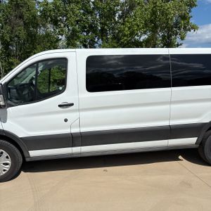 FORD TRANSIT-350 PASSENGER V. XLT - 4