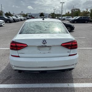 VOLKSWAGEN PASSAT 1.8T R-LINE - 7