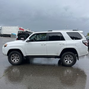TOYOTA 4RUNNER - 3
