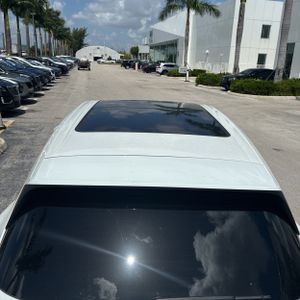 2025 Porsche CAYENNE thumbnail 16