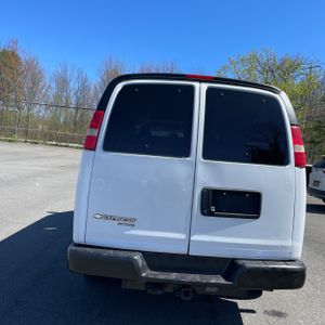 CHEVROLET EXPRESS LS 2500 - 6