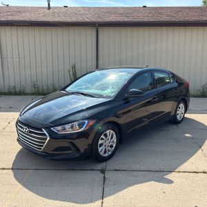 2018 Hyundai ELANTRA SE photo 1