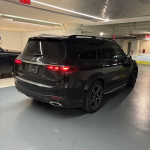 MERCEDES-BENZ GLS - 7