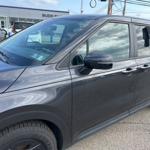 KIA CARNIVAL LXS - 2