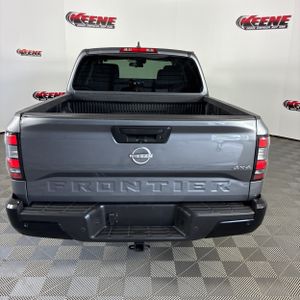 صورة 6 لـ 2022 Nissan FRONTIER S