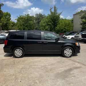 صورة 10 لـ 2019 Dodge GRAND CARAVAN SE