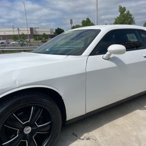 DODGE CHALLENGER SXT - 2