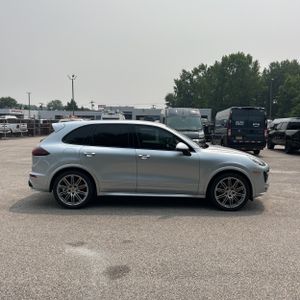 صورة 10 لـ 2016 Porsche CAYENNE GTS