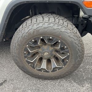 2019 JEEP WRANGLER UNLIMITED SAHARA — миниатюра 18