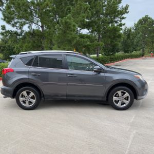 2015 Toyota RAV4 XLE 照片 10