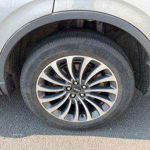 2023 Lincoln AVIATOR STANDARD — миниатюра 18