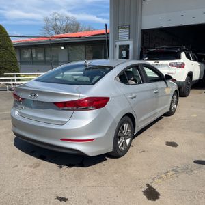 HYUNDAI ELANTRA SE - 8