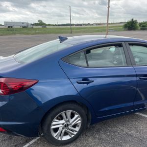 HYUNDAI ELANTRA SEL - 9