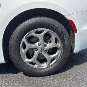 2022 Chrysler PACIFICA LIMITED — миниатюра 18
