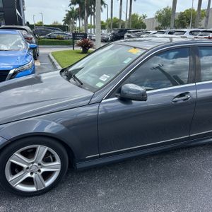 2010 Mercedes-BENZ C 300 SPORT photo 2