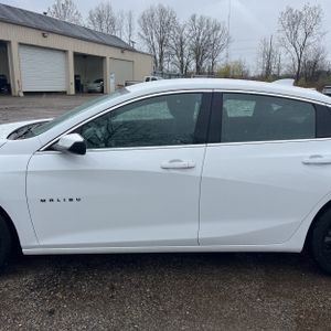 CHEVROLET MALIBU 1LT - 4