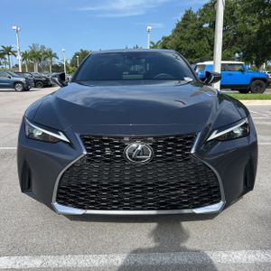 صورة مصغرة 14 لـ 2025 Lexus IS 300 BASE