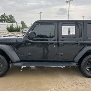 صورة 3 لـ 2022 JEEP WRANGLER UNLIMITED SPORT ALTITUDE