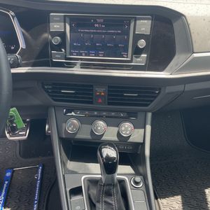صورة مصغرة 37 لـ 2024 Volkswagen JETTA SPORT