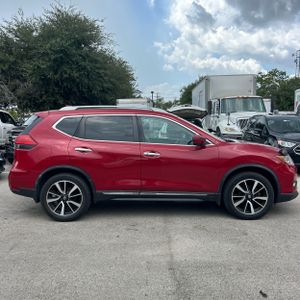 2017 Nissan ROGUE SL 照片 10