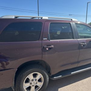 2019 Toyota SEQUOIA SR5 — фото 9