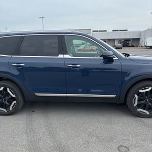 صورة 11 لـ 2024 KIA TELLURIDE S