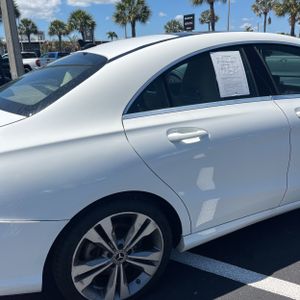 MERCEDES-BENZ CLA - 9