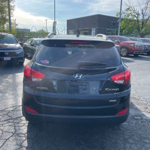 HYUNDAI TUCSON GLS - 7