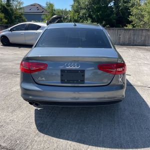 AUDI A4 2.0T PREMIUM - 7