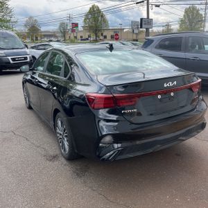 KIA FORTE GT-LINE - 5