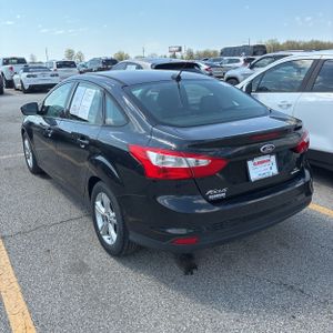 FORD FOCUS SE - 4