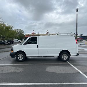 CHEVROLET EXPRESS 2500 - 3