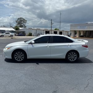 2016 Toyota CAMRY XLE — фото 3