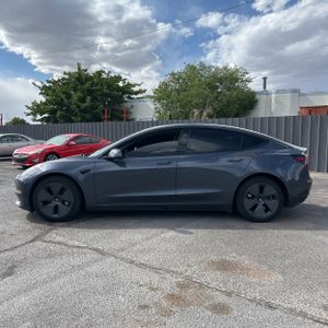 TESLA MODEL 3 BASE - 3