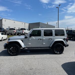 JEEP WRANGLER SAHARA 4X4 - 3