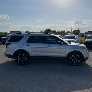 FORD EXPLORER SPORT - 10