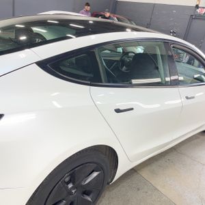 TESLA MODEL 3 BASE - 9