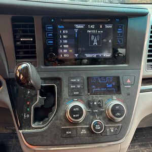 2016 Toyota SIENNA XLE 8-PASSENGER 照片 38