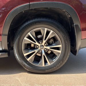 2019 Toyota HIGHLANDER LE PLUS thumbnail 18
