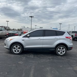 FORD ESCAPE SE - 3