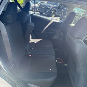 2016 Toyota RAV4 LE — фото 35