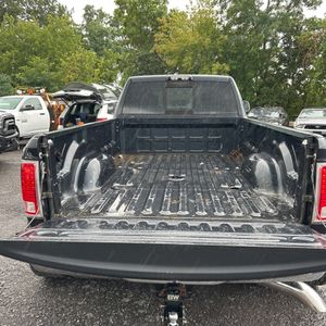 2017 RAM 3500 LARAMIE photo 46