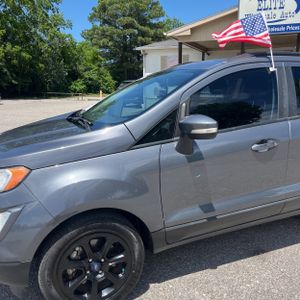 FORD ECOSPORT SE - 2